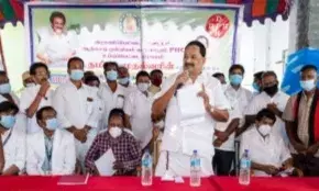 உப்புப்பேட்டையில்   100 சதவீதம் தடுப்பூசி: அமைச்சர் காந்தி பாராட்டு