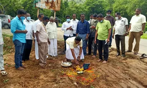 ஏலகிரிமலை செல்லும் சாலை விரிவுபடுத்தும் பணி: எம்.எல்.ஏ தேவராஜ் தொடங்கி வைத்தார்