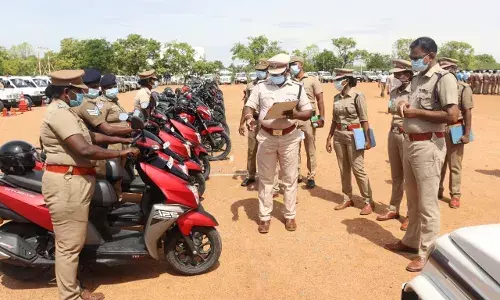 துாத்துக்குடியில் காவல்துறை வாகனங்களை மாவட்ட காவல் கண்காணிப்பாளர் ஆய்வு