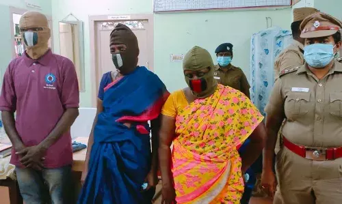 12 கோவில்களில் திருடிய 2 பெண்கள் உட்பட 3 பேர் கைது : 7 லட்சம் மதிப்புள்ள பொருட்கள் மீட்பு