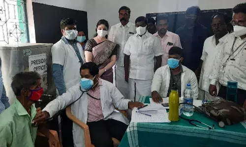 சோலைச்சேரி டிடிடிஏ நடுநிலைப் பள்ளியில் சிறப்பு மருத்துவ முகாம்