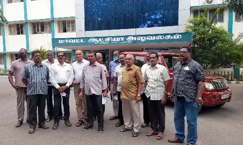 அரசு எங்களுக்கு துரோகம் செய்கிறது, ரிட்டயர்டு போலீசார் வேதனை அரசு எங்களுக்கு துரோகம் செய்கிறது, ரிட்டயர்டு போலீசார் வேதனை