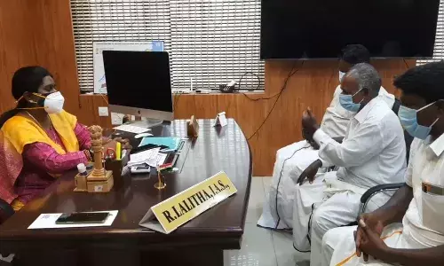 சுருக்கு மடிவலை எதிர்ப்பு, ஆதரவு மீனவர்கள் ஆட்சியரிடம் மனு