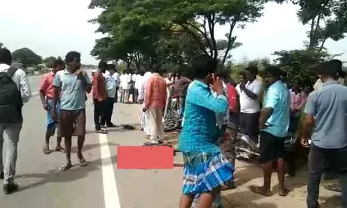 நாட்றம்பள்ளி அருகே சாலை விபத்தில் இருவர் உயிரிழப்பு