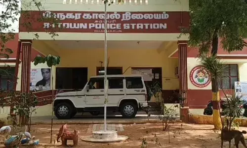 தர்மபுரி அருகே 3 வயது பெண் சிசு மர்ம சாவு போலீசார் விசாரணை தர்மபுரி அருகே 3 வயது பெண் சிசு மர்ம சாவு போலீசார் விசாரணை