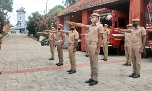 குன்னூரில் தீயணைப்பு துறை அலுவலகத்தில் உறுதி மொழி நிகழ்ச்சி