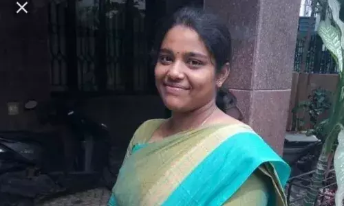 அரசு மருத்துவமனையில் ஐஏஎஸ்-க்கு பிரசவம்; பெண் குழந்தை பிறந்ததால் மகிழ்ச்சி
