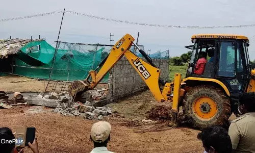 ஸ்ரீபெரும்புதூர் அருகே ஆக்கிரமித்த அரசு நிலம்; வருவாய்த்துறையினர் மீட்பு
