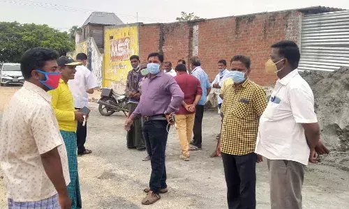 நிலஆக்கிரமிப்பை தடுத்து நிறுத்திய வருவாய்த்துறையினர்