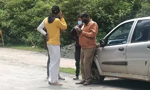 உதகையில் ஹெல்மெட் , சீட் பெல்ட் அணியாதவர்களுக்கு அபராதம்