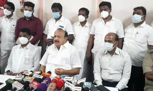 குறுவைக்கு பயிர் காப்பீடு கேட்பது அரசியல் காழ்ப்புணர்ச்சி: அமைச்சர் பன்னீர்செல்வம்