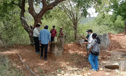 சங்கரன்கோவில் அருகே மேற்குதொடர்ச்சி மலையில் மத்திய வனத்துறை அதிகாரிகள் திடீர் ஆய்வு
