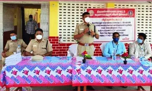குழந்தை திருமண தடுப்பு சட்டம் குறித்து விழிப்புணர்வு கூட்டம்