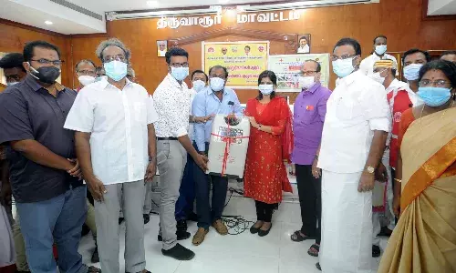 அரசு ஆரம்பசுகாதாரநிலையங்களுக்கு  ஆக்ஸிஜன் செரிவூட்டிகள் வழங்கல்