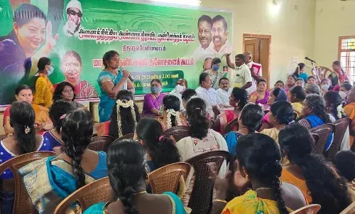நெல்லையில் அதிமுக மகளிரணி ஆலோசனை கூட்டம்: முன்னாள் அமைச்சர் வளர்மதி பங்கேற்பு நெல்லையில் அதிமுக மகளிரணி ஆலோசனை கூட்டம்: முன்னாள் அமைச்சர் வளர்மதி பங்கேற்பு