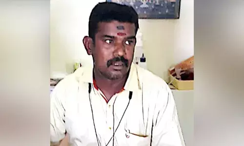 லஞ்சம் வாங்கிய தலைமை காவலர் கைது: பாேலீசாரிடம் சிக்கிய சுவாரஸ்யம்