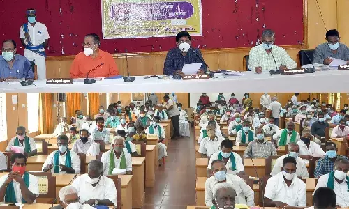 விழுப்புரத்தில் விவசாயிகள் குறைதீர் கூட்டம் கலெக்டர் தலைமையில் நடைபெற்றது