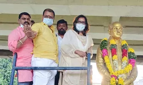 ஜான்பாண்டியன் இல்ல திருமண விழாவில் மகாராஷ்டிரா அமைச்சர் பங்கேற்பு