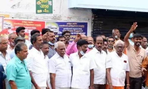 கும்பகோணம் மாநகராட்சியுடன் இணைக்க எதிர்ப்பு: சுவாமிமலையில் வணிகர்கள் கடையடைப்பு