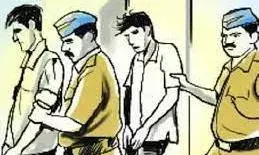 நெல்லை-தனியார் விடுதியில் சூதாடிய கும்பல் கைது:  பணம் பறிமுதல்
