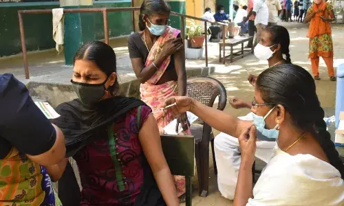 ஈரோடு மொடக்குறிச்சி சுற்றுவட்டார பகுதிகளில்  தடுப்பூசி போடும் இடங்கள்