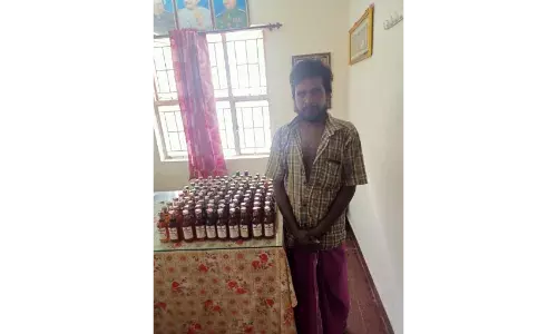 கள்ளச்சந்தையில் மது விற்க முயன்ற நபர் கைது: 102 மதுபாட்டில்கள் பறிமுதல்