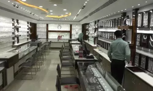 தர்மபுரி நகைக்கடையில் 20 சவரன் அபேஸ்; ஊழியர்களே திருடியது அம்பலம்