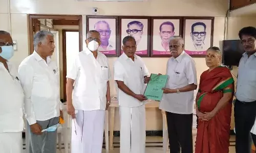 சொத்துக்களை மார்க்சிஸ்ட் கட்சிக்கு எழுதி வைத்த தம்பதி