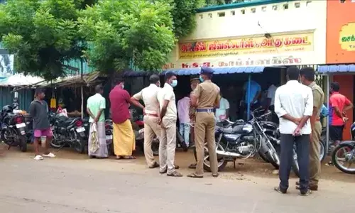 மன்னார்குடியில் நகை கடையின் பூட்டை உடைத்து 3 லட்சம் மதிப்பிலான  நகை திருட்டு