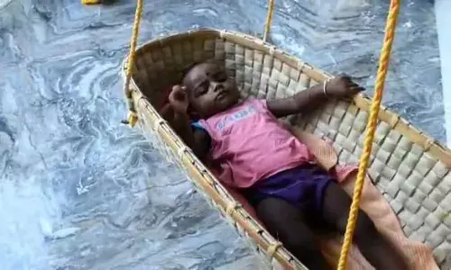 மருத்துவ குணம் கொண்ட பனை ஓலை தொட்டில்: குமரியில் டிரெண்டிங்