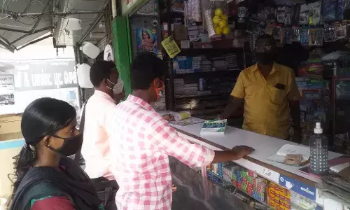 பள்ளிகள் திறக்கப்பட்டதால் ஸ்டேஷனரி பொருட்கள் விற்பனை படுஜோர்