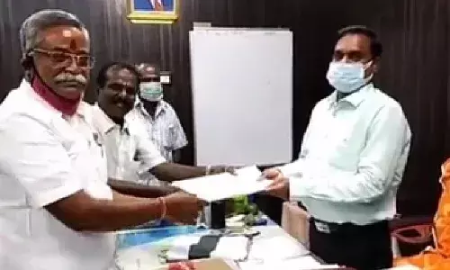 வீடு கட்ட தோண்டிய போது கிடைத்த சிலைகளை கிராமத்தில் வழிபட வழங்க வேண்டும் வீடு கட்ட தோண்டிய போது கிடைத்த சிலைகளை கிராமத்தில் வழிபட வழங்க வேண்டும்