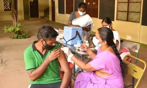 ஈரோடு சத்தியமங்கலம் சுற்றுவட்டார பகுதிகளில்  தடுப்பூசி போடும் இடங்கள்