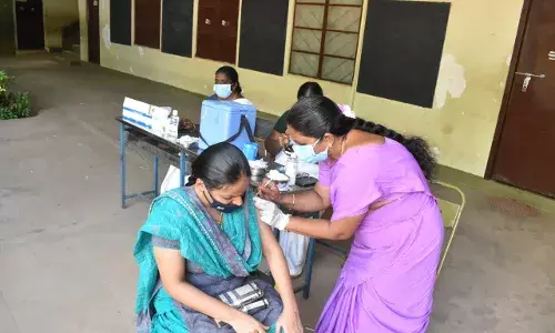 ஈரோடு பவானி சுற்றுவட்டார பகுதிகளில்  தடுப்பூசி போடும் இடங்கள்