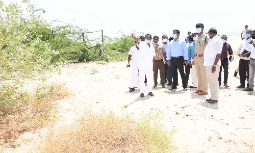 திருச்செந்தூர் கோவிலுக்கு புறவழிச்சாலை அமைக்கும் பணி: ஆட்சியர் ஆய்வு