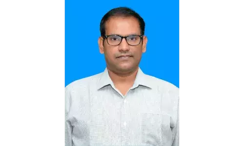 மாணவ, மாணவிகளுக்கு கல்வி உதவித்தொகை, கலெக்டர் ஜெயசந்திரபானு ரெட்டி தகவல்