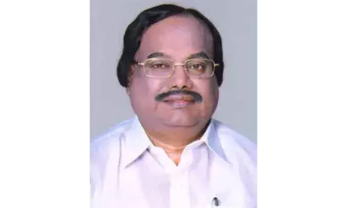 ஆசிரியர்களுக்கு பங்கு ஈவு தொகை: துணை சபாநாயகர் பிச்சாண்டி வழங்கினார்
