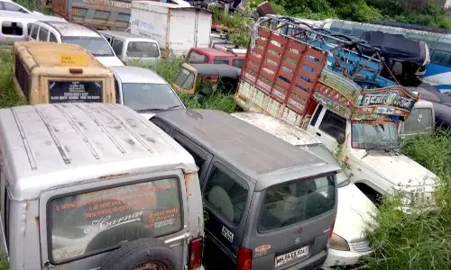 நாமக்கல்லில் விதிகளை மீறிய 11 வாகனங்கள் பறிமுதல்: போக்குவரத்து அதிகாரிகள் அதிரடி