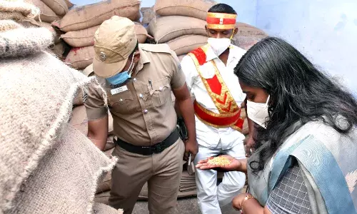 நாமக்கல் ரேசன் கடைகளில் கலெக்டர் திடீர் ஆய்வு