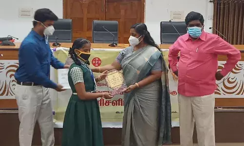 மாவட்ட அளவிலான ஓவியப்போட்டி: குமாரபாளையம் பள்ளி மாணவர்கள் சாதனை