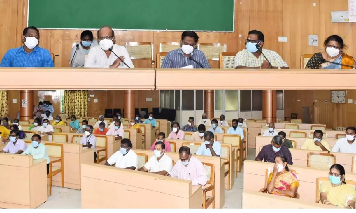 திருச்சி மாவட்டத்தில் 12ம் தேதி மாபெரும் கொரோனா தடுப்பூசி முகாம் திருச்சி மாவட்டத்தில் 12ம் தேதி மாபெரும் கொரோனா தடுப்பூசி முகாம்