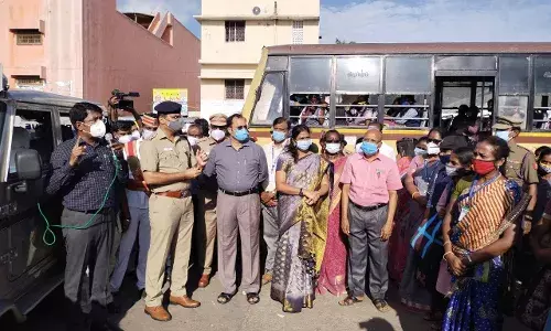 விழுப்புரம் பேருந்து நிலையத்தில் கொரோனா விழிப்புணர்வு பிரச்சாரம்