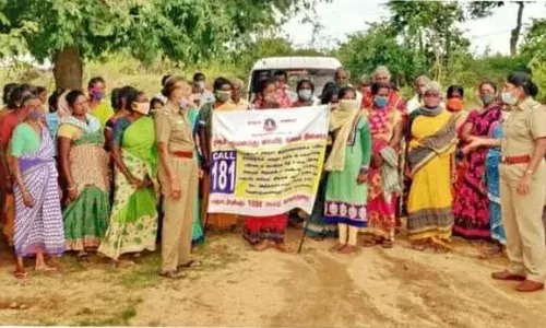 மகளிர், பெண் குழந்தைகள் பாதுகாப்பு விழிப்புணர்வு முகாம்