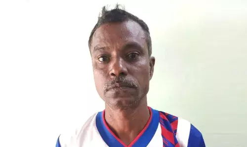 அரிவாள் வெட்டில் முகம் சிதைந்த பெண்ணுக்கு 4 மணி நேரத்தில் அறுவை சிகிச்சை