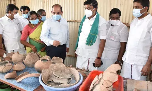 அகழ்வாராய்ச்சியில் கிடைத்த பொருட்கள் கண்காட்சியாக வைக்கப்படும்: அமைச்சர் சாமிநாதன்