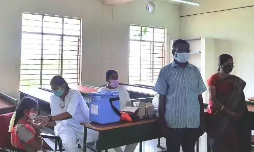 தடுப்பூசி முகாம் முடிந்தபின் இடத்தை தூய்மைபடுத்த சமூக ஆர்வலர்கள் கோரிக்கை