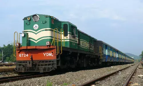 மஹாளய அமாவாசையையாெட்டி தஞ்சை வழியாக  சுற்றுலா சிறப்பு ரயில்