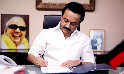 மணிப்பூரில் வன்முறையால் பாதிப்படைந்த மக்களுக்கு ரூ.10 கோடி நிவாரண பொருட்கள் மணிப்பூரில் வன்முறையால் பாதிப்படைந்த மக்களுக்கு ரூ.10 கோடி நிவாரண பொருட்கள்