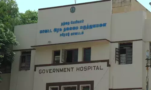 சென்னிமலை அருகே  தலையில் கல்லைப் போட்டு கூலித் தொழிலாளி கொலை