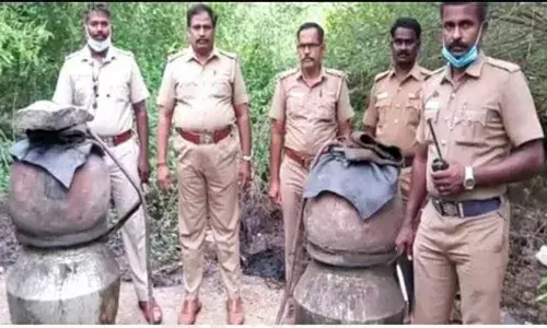 சங்கராபுரம் அருகே சாராய ஊறல் அழிப்பு